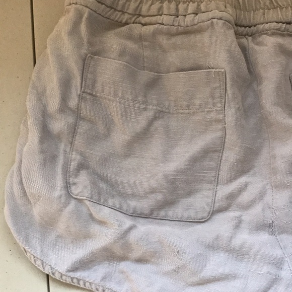 Aritzia Community Habitus Short linen blend Distressed size small light gray - Picture 6 of 13